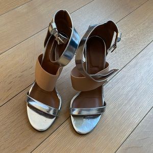 Givenchy silver and nude sandals size 37